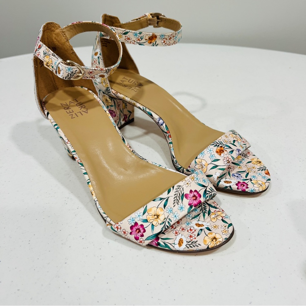 Naturalizer Women's Vera Heeled Sandal Floral Flower Print On Cream Nude 10W - Picture 3 of 6
